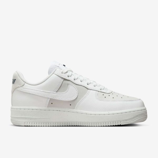 Nike Air Force 1 '07 LX DZ2708-102 1